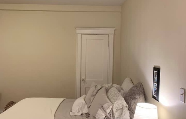 Studio, 1 bath, $2,270, Unit 15