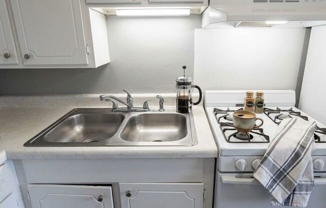 Spanish Vista Apartments