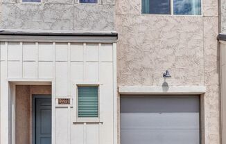 2272 W HARMONT DR