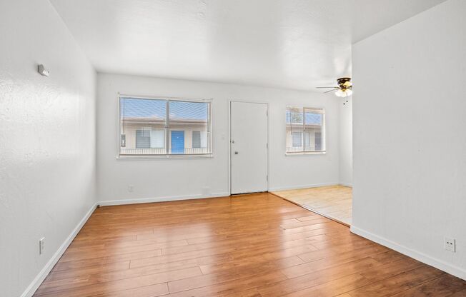 Oakland 1-Bed Gem: Garbage / Water / Gas Paid & Off-Street Parking!