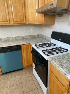 3 beds, 2 baths, $2,650, Unit 2FL