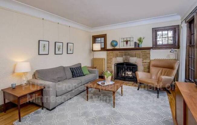 1061 SAINT CLAIR AVE