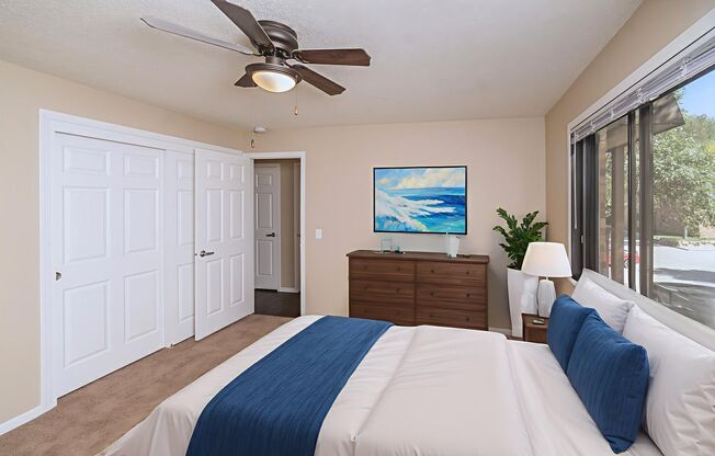 2 beds, 1 bath, 913 sqft, $1,025, Unit 2900-207