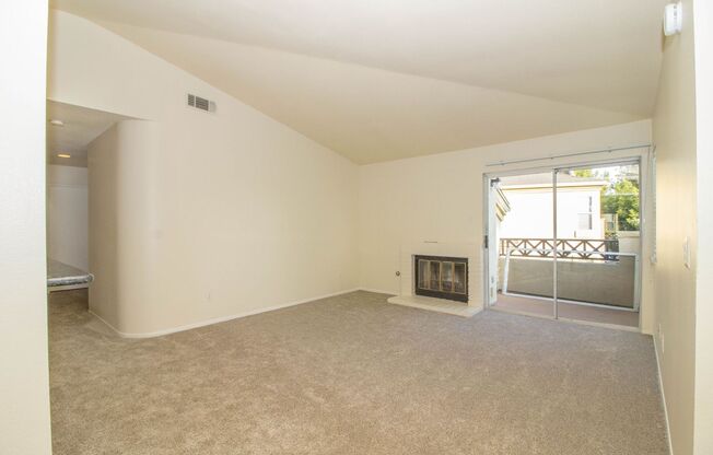 2 Bedroom, 2 Bath Condo in Eastlake Shores