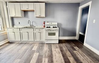 2 beds, 1 bath, $1,050, Unit 3 -Apt.C