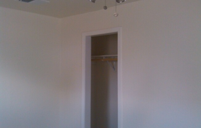 Charming 1 Bedroom 1 Bath In Downtown Gilbert! Electric Included!