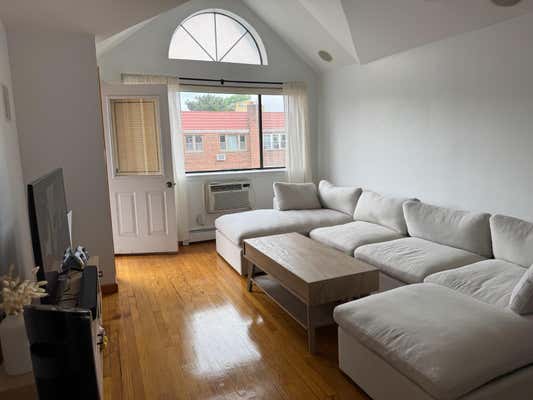 56 7 84 ST