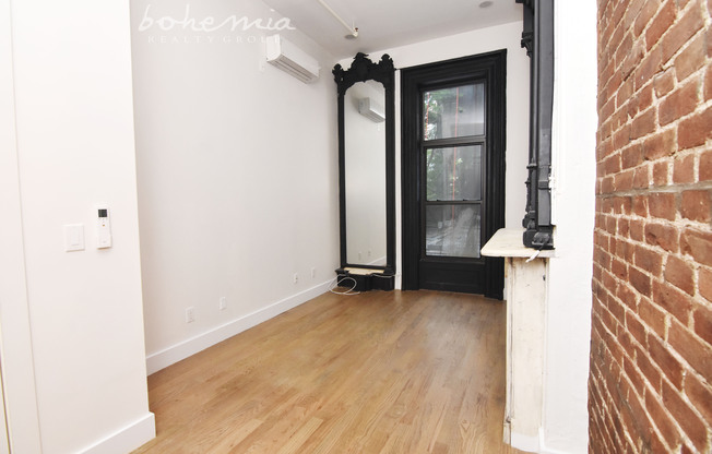 1 bed, 1 bath, $2,350, Unit 2-B