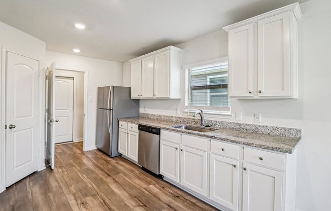 3 beds, 2 baths, 1,591 sqft, $1,945, Unit 308 Trinity Trl