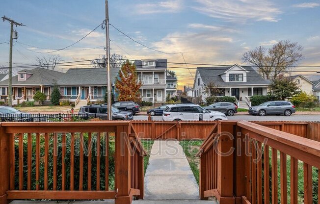 1403 ALT 10 AVE N