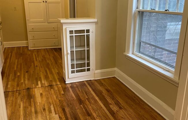 Studio, 1 bath, 475 sqft, $829, Unit 207