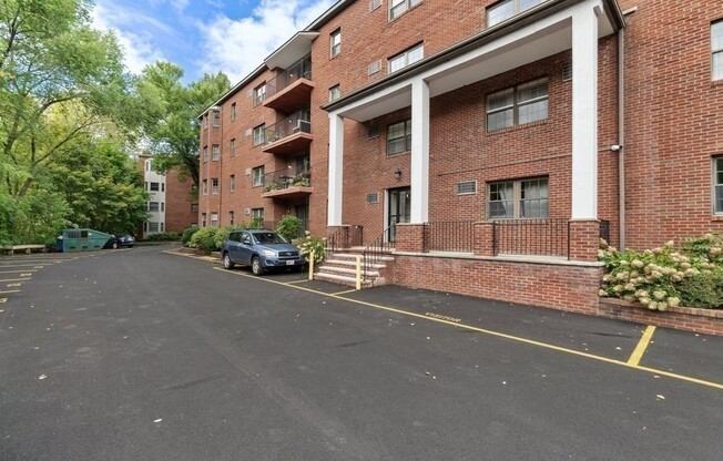 2 beds, 2 baths, 1,060 sqft, $2,600, Unit 32C