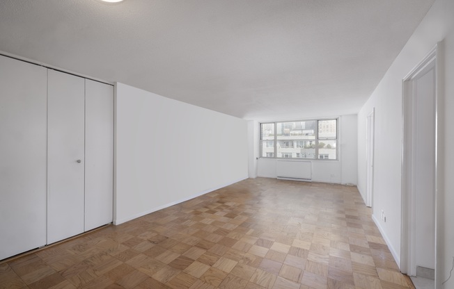 2 beds, 1 bath, $7,395, Unit 17B