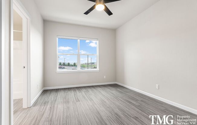 2 beds, 2 baths, 987 sqft, $1,890, Unit H356