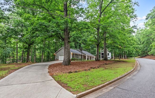Prime Time Normal Town Living Home!