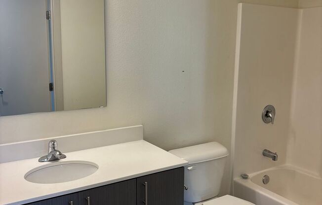 2 beds, 1 bath, 554 sqft, $1,745, Unit 413