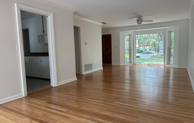 Great 4 Bedroom Mid-Century Home on 1/4 Acre in Rock Lake