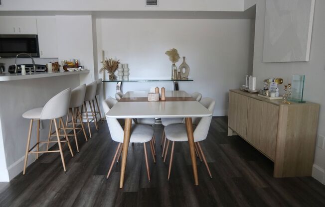 2 beds, 2 baths, 1,124 sqft, $2,600, Unit Bedroom 1