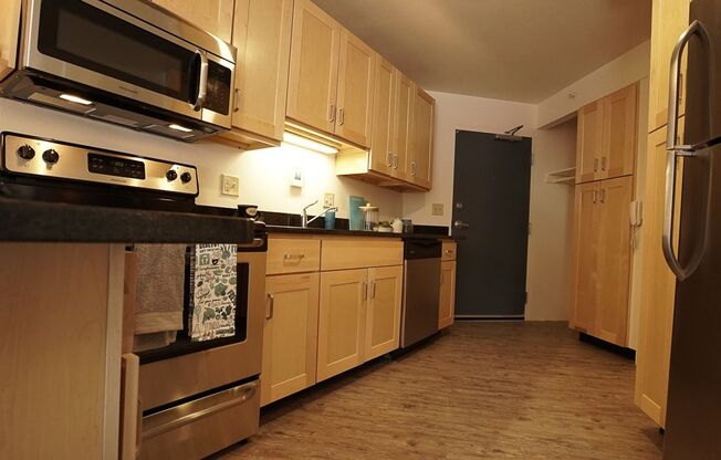 1 bed, 1 bath, $1,660