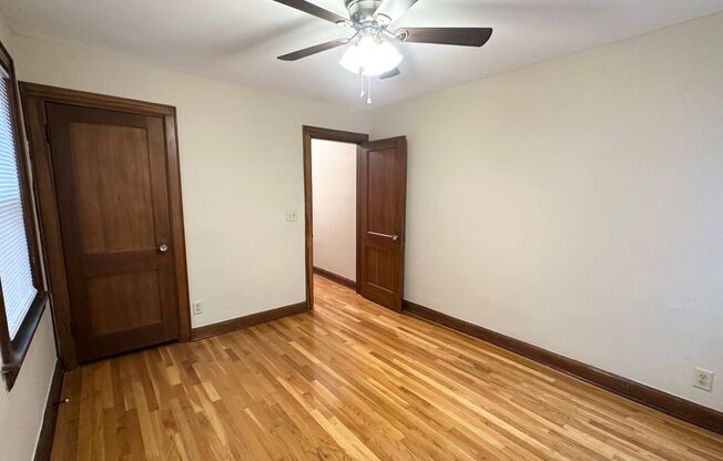 1 bed, 1 bath, 816 sqft, $1,250, Unit 34-A W. Tulane