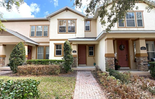 Charming 2-Bedroom, 2.5-Bathroom Townhome Just Minutes from Disney!