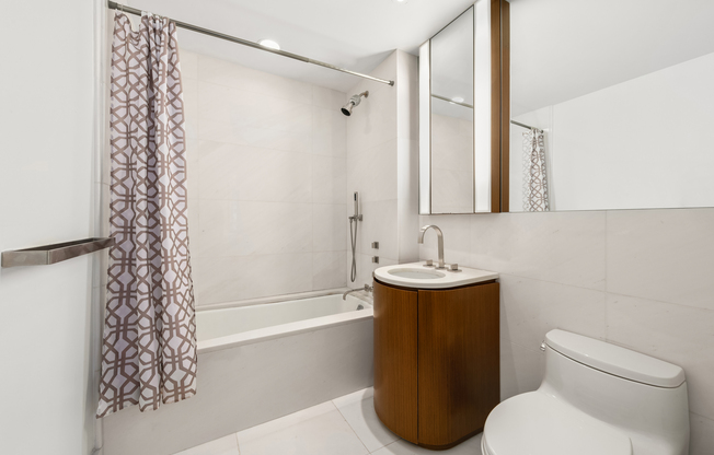 50 UNITED NATIONS PLZ