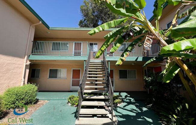$1895 - 1 Bed/1 Bath Upstairs Apt. Near Downtown SJ, 1/2 Block from Lightrail