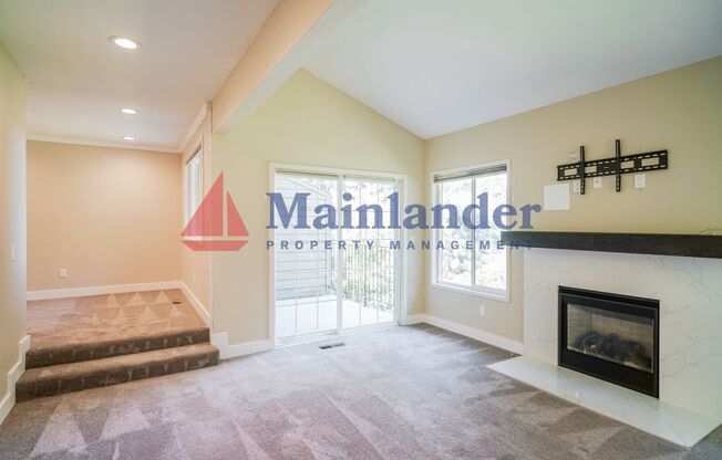 Beautifully Updated Mt. Park Condo Located in Lake Oswego Includes Membership to Mt. Park Rec Center is A Must See!