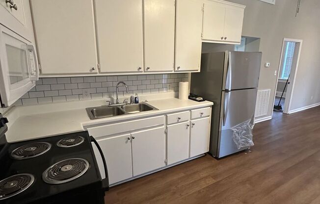 2 beds, 1 bath, $850