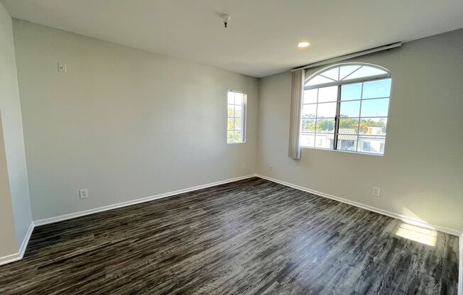 2 beds, 2 baths, 1,100 sqft, $2,611, Unit 403