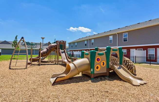 Open Play Area at Chariot Pointe Apartments, Tennessee