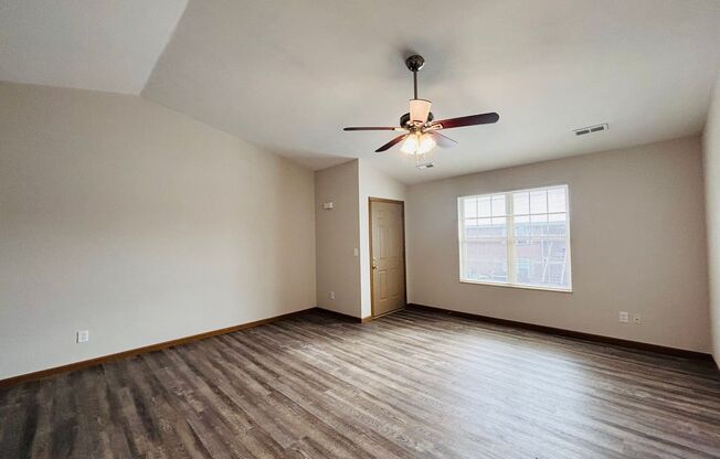 1 bed, 1 bath, 612 sqft, $1,025, Unit 5812-07 PVC