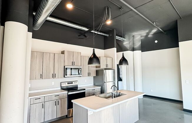 2 beds, 2 baths, 1,339 sqft, $1,940, Unit 124