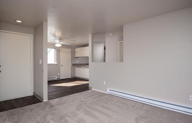 1 bed, 1 bath, 640 sqft, $1,450, Unit 335-126