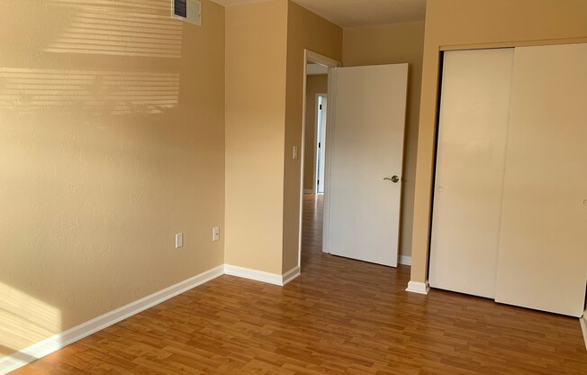 2 beds, 1 bath, $1,595