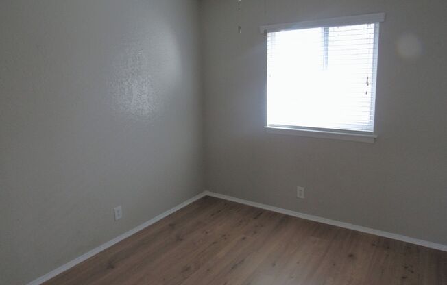 2 beds, 1 bath, $1,145, Unit # 233