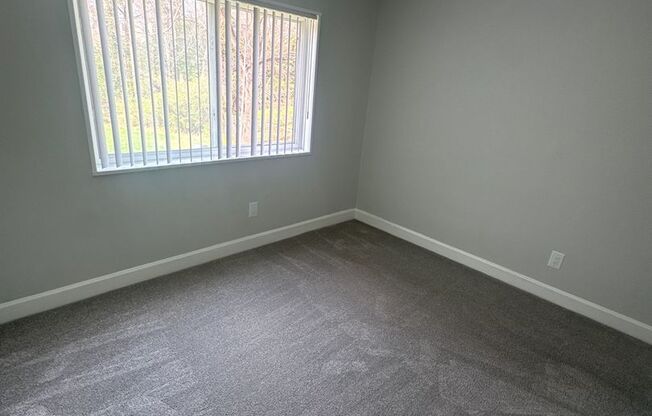 3 beds, 2 baths, 1,300 sqft, $2,400, Unit 3335 #102