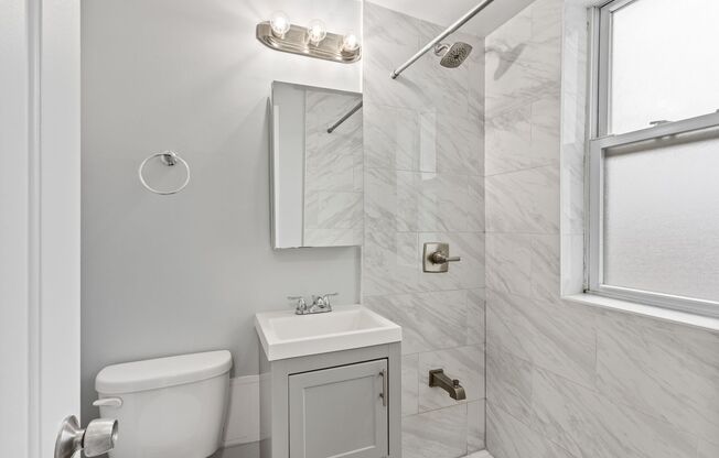 1 bed, 1 bath, 402 sqft, $1,675, Unit 512