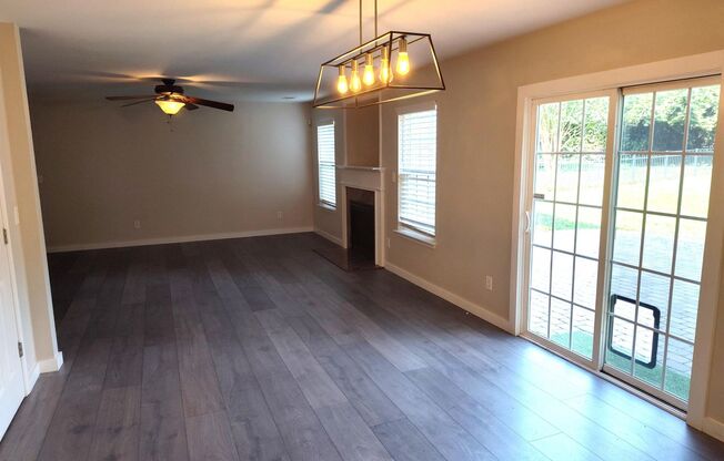 Beautiful Home in Berewick - HUGE custom stone patio