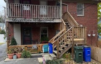 2 beds, 1 bath, $950, Unit 546-2-1