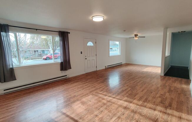 1512 W. 5th Av