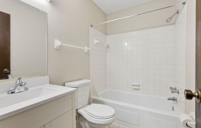 1 bed, 1 bath, 720 sqft, $1,275, Unit 218
