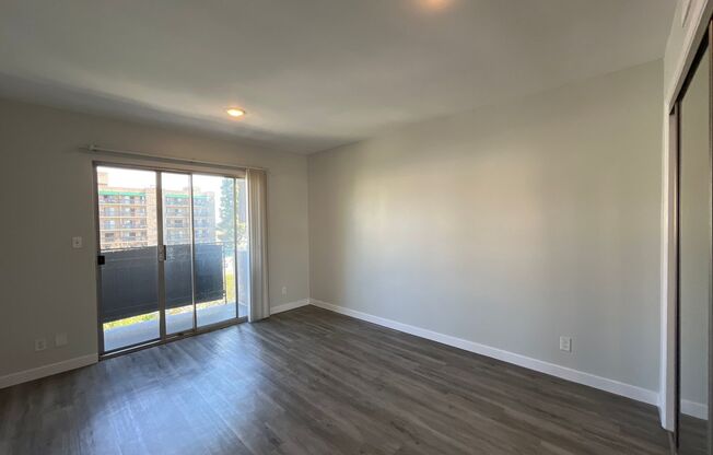 3 beds, 2 baths, 1,350 sqft, $2,998, Unit 501