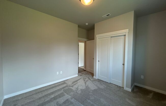 2 beds, 2 baths, 1,089 sqft, $2,295, Unit SFR 927 - 20689