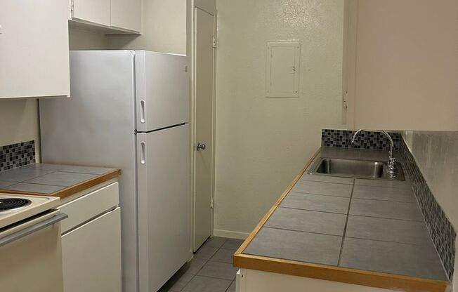 1 bed, 1 bath, 660 sqft, $1,350, Unit OPA-142