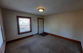 2 beds, 1 bath, $1,095