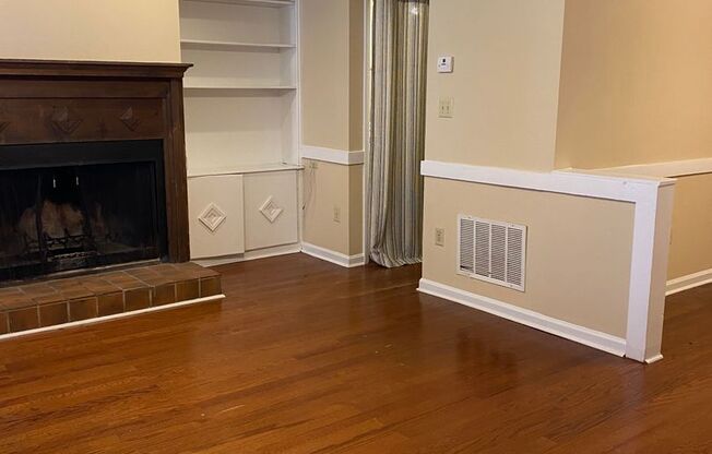 1909 S. Milledge Ave #2 | 2 BED 2.5 BATH TOWNHOUSE + COMMUNITY POOL