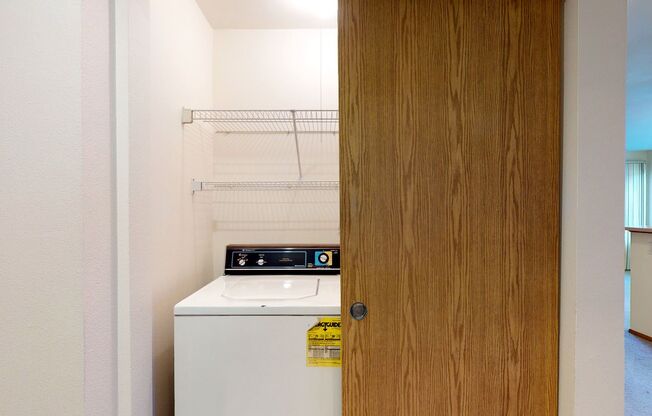 2 beds, 1 bath, 800 sqft, $1,995, Unit 105