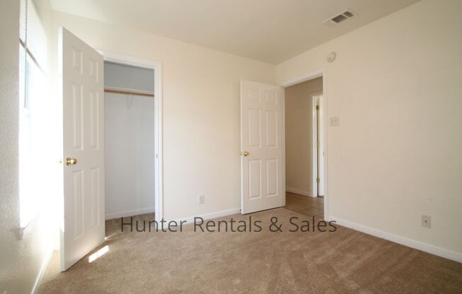 3 beds, 2 baths, $1,195