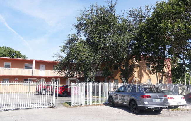 1245 W 24 ST